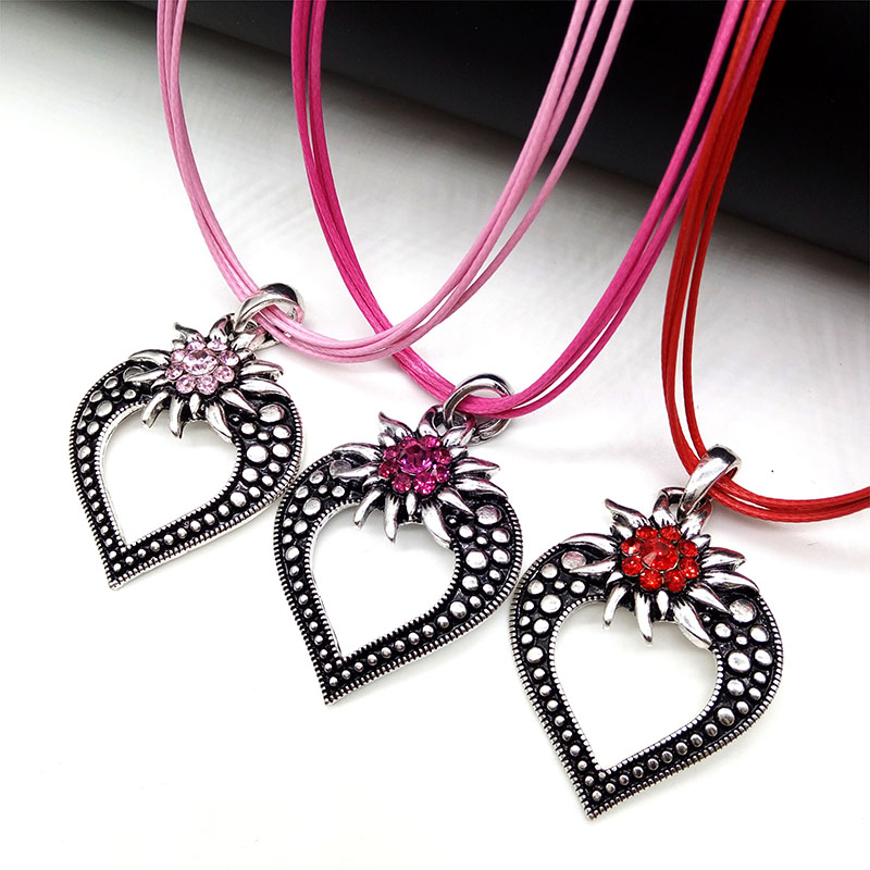 German Edelweiss Heart Necklace Pendant Oktoberfest Bavarian Vintage Dirndl Costume Alpine Jewelry New