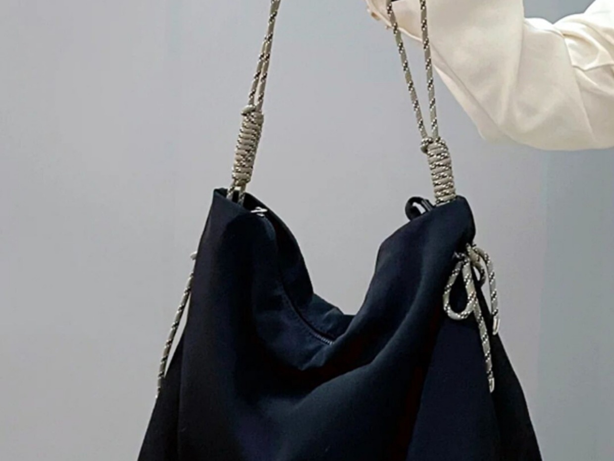 New niche design street trend college style Oxford cloth large capacity casual knot adjustable Japanese tote bag single shoulder crossbody bag