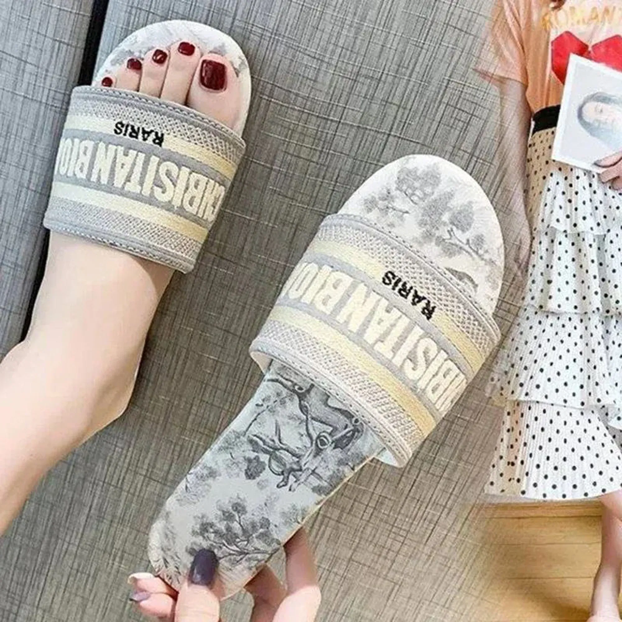 Designer Women Slides Embroidered Sandals Summer Travel Beach Striped Flat Slipper Ladies Flip Flops Mule Pattern Strap Sandal Slide 250506