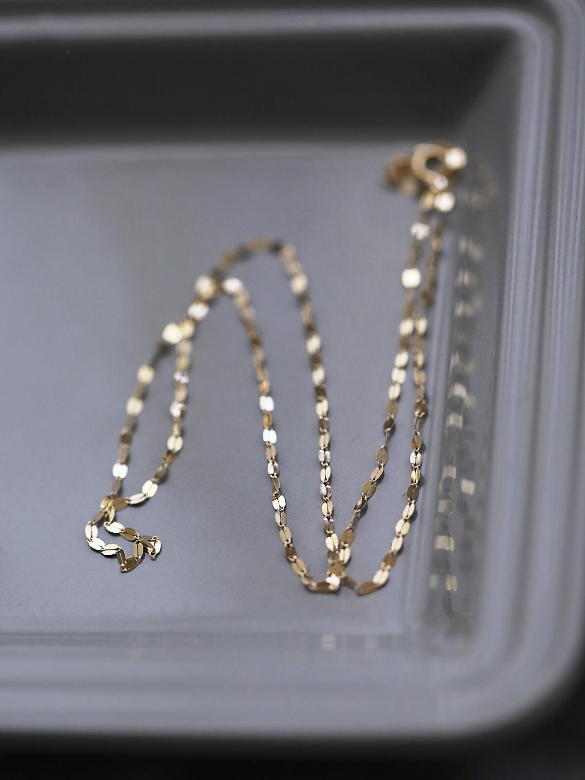 GOLDtutu 14K Real Gold Long Necklaces, Japanese Design, Exquisite Shining Lips, Kiss Word, Plain Jewelry, kj478