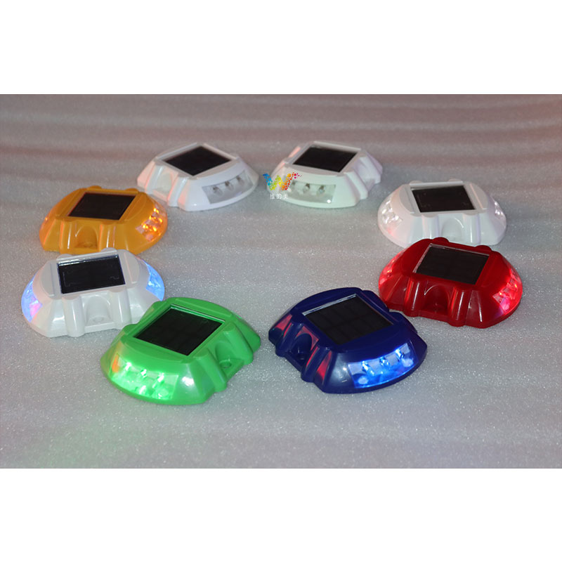 Constant Light On Colored Plastic Case Solar Ip68 Traffic Safety Driveway Marker Road Stud