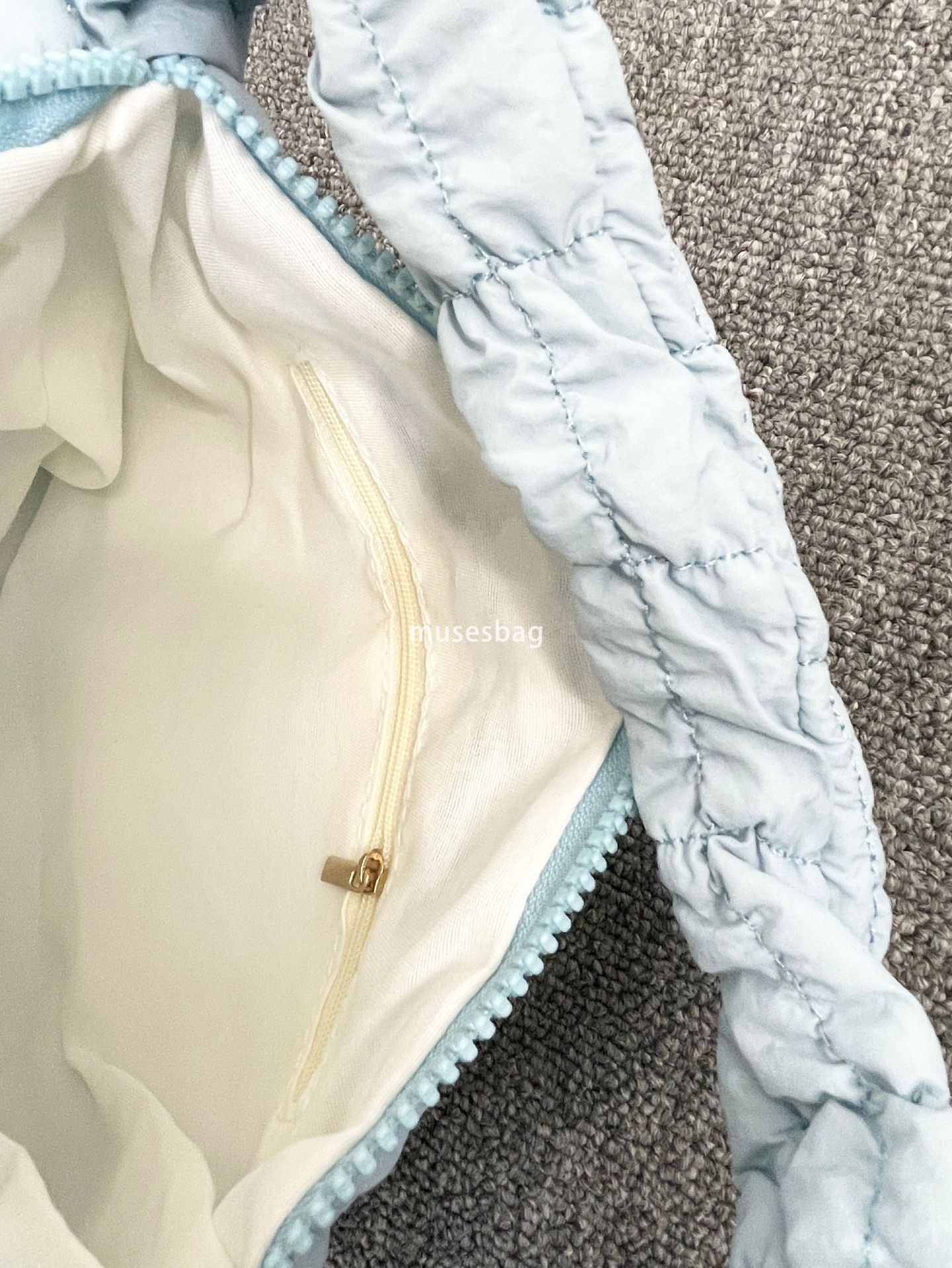 Cloud bag, bubble pleated underarm bag, Korean version popular and versatile Instagram style large capacity single shoulder dumpling bag for outdoor u