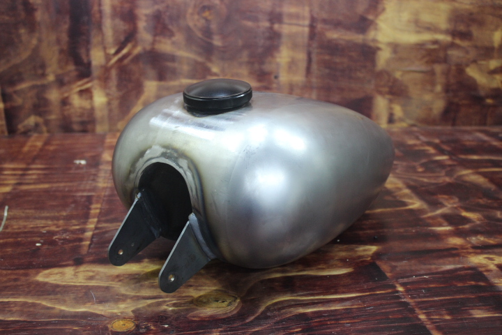 9L Petrol Gas Fuel Tank For Honda CA250 Modified Retro Handmade Motorcycle Motorbike Elding Oil Fueling Gasoline Can With Cap