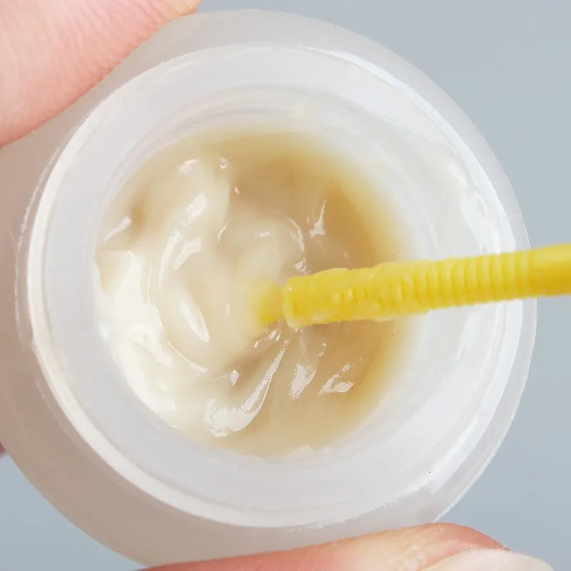 5g Professional False Eyelash Glue r Eyelash Extensions Tool Cream Fragrancy Smell Glue r TSLM1 240624