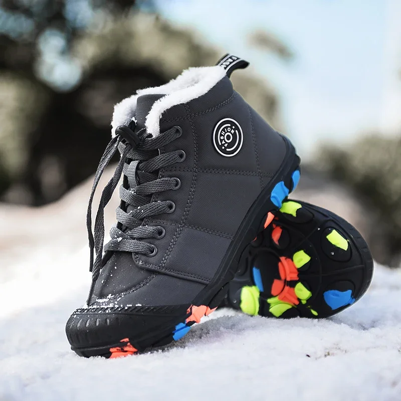 New Kids Hiking Shoes Non-slip Boys Winter Sneakers Warm Plus Fur Boots Teenagers Sport Trekking Shoe for Girls High Top Boots