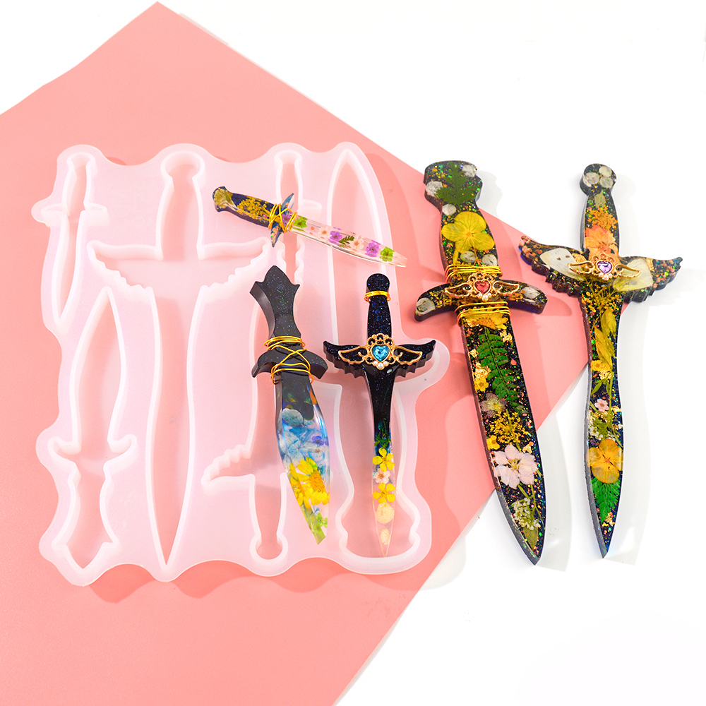 2021 Mixed Long Knight Battle Swords Resina Epoxi Transparente Moulds Cute Knife Silicone Molds For Resin Art Jewelry Making Kit