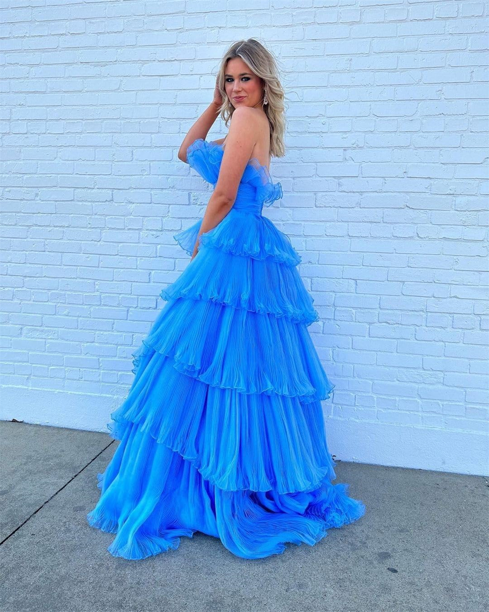 Long Prom Dresses Tiered Pleats Strapless Ball Gown Organza Lace-up Plus Size Formal Occasion Evening Party Gown Pd21