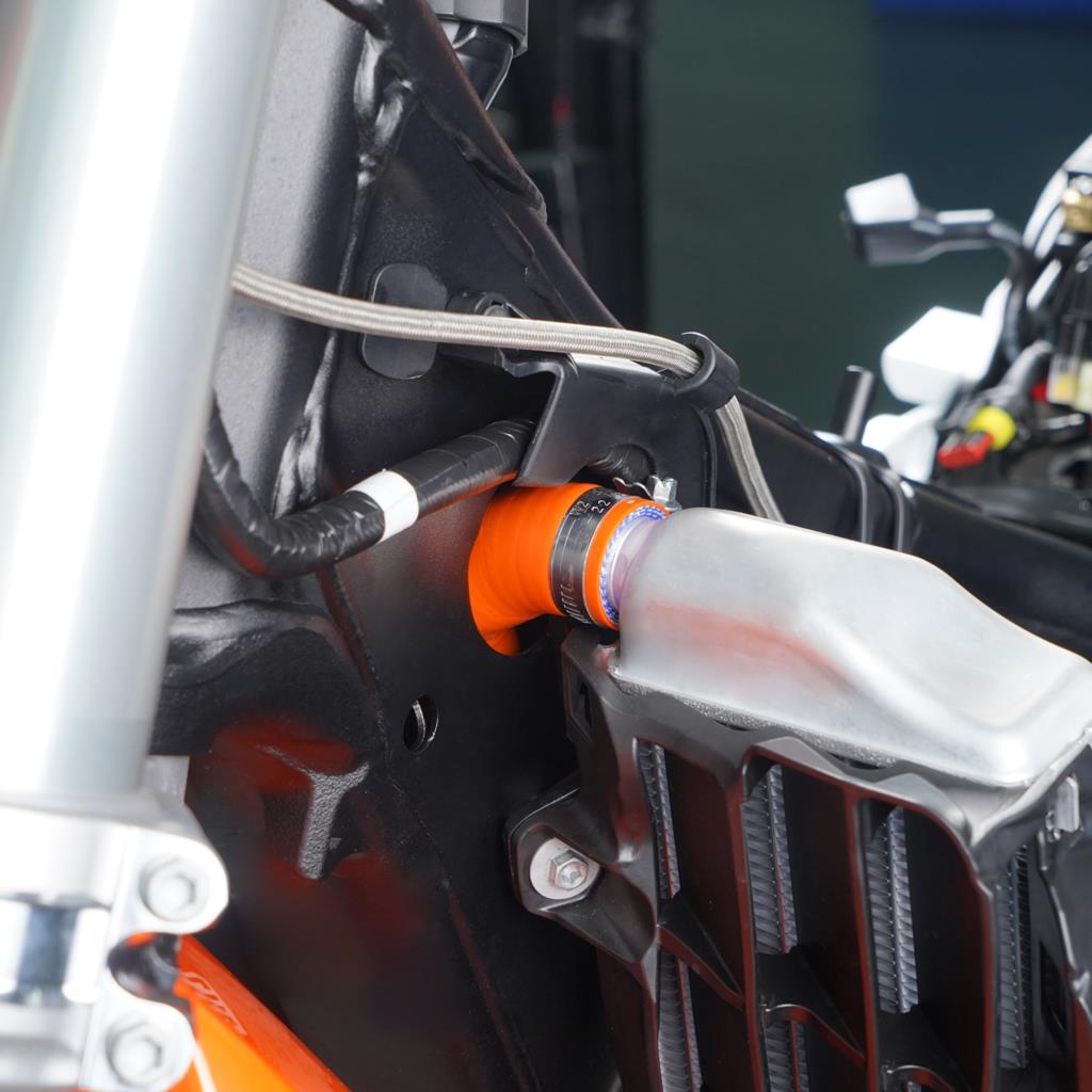 210MM Frame T-Piece Radiator Hose Kit For Husqvarna TE 300 TEi 300 FE 450 250 350 2024 TX 125 250 350 450 FX TC FC 2023-2024