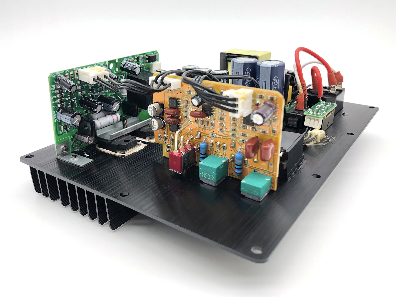 New 110-220V heavy bass active subwoofer amplifier board 5.1 and 7.1 home theaterdedicated subwoofer board 4 ohm 100W 8 ohm 200W