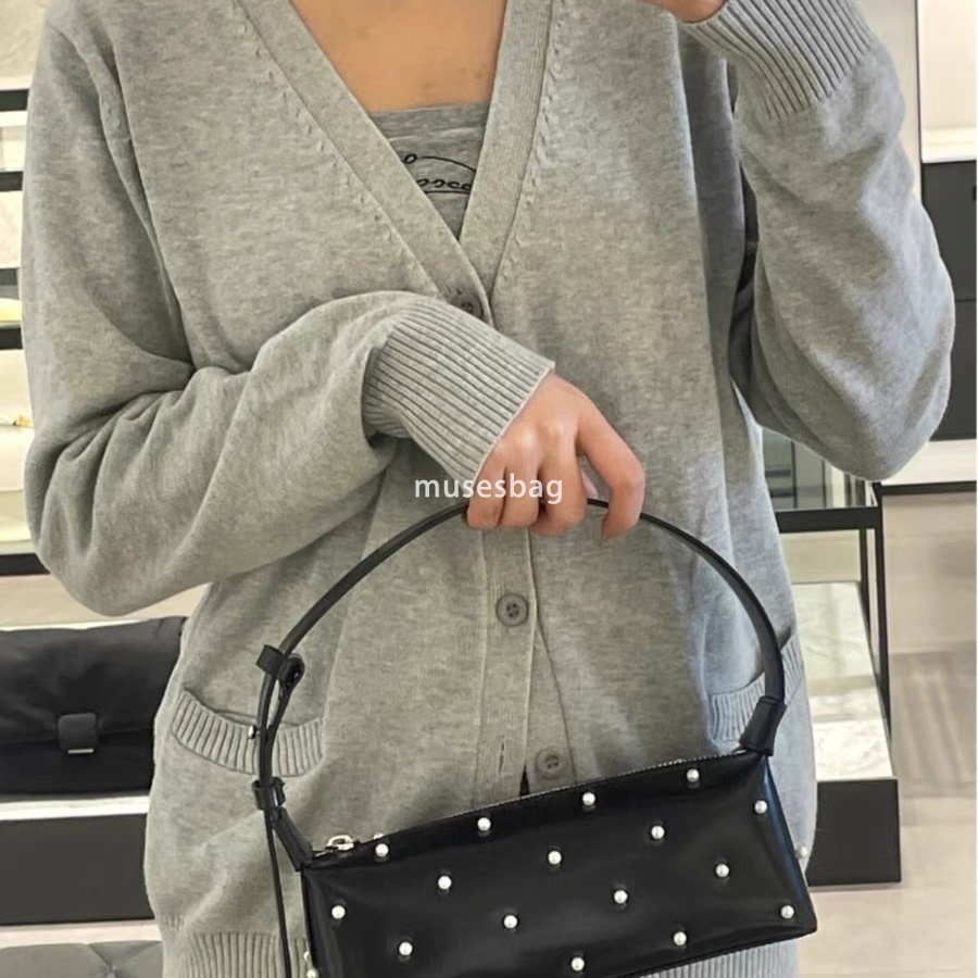 Spring/Summer Luxury Bag New Fashionable Stick Bag Fashionable Versatile Underarm Bag Ghost Horse Girl Commuting Shoulder Bag