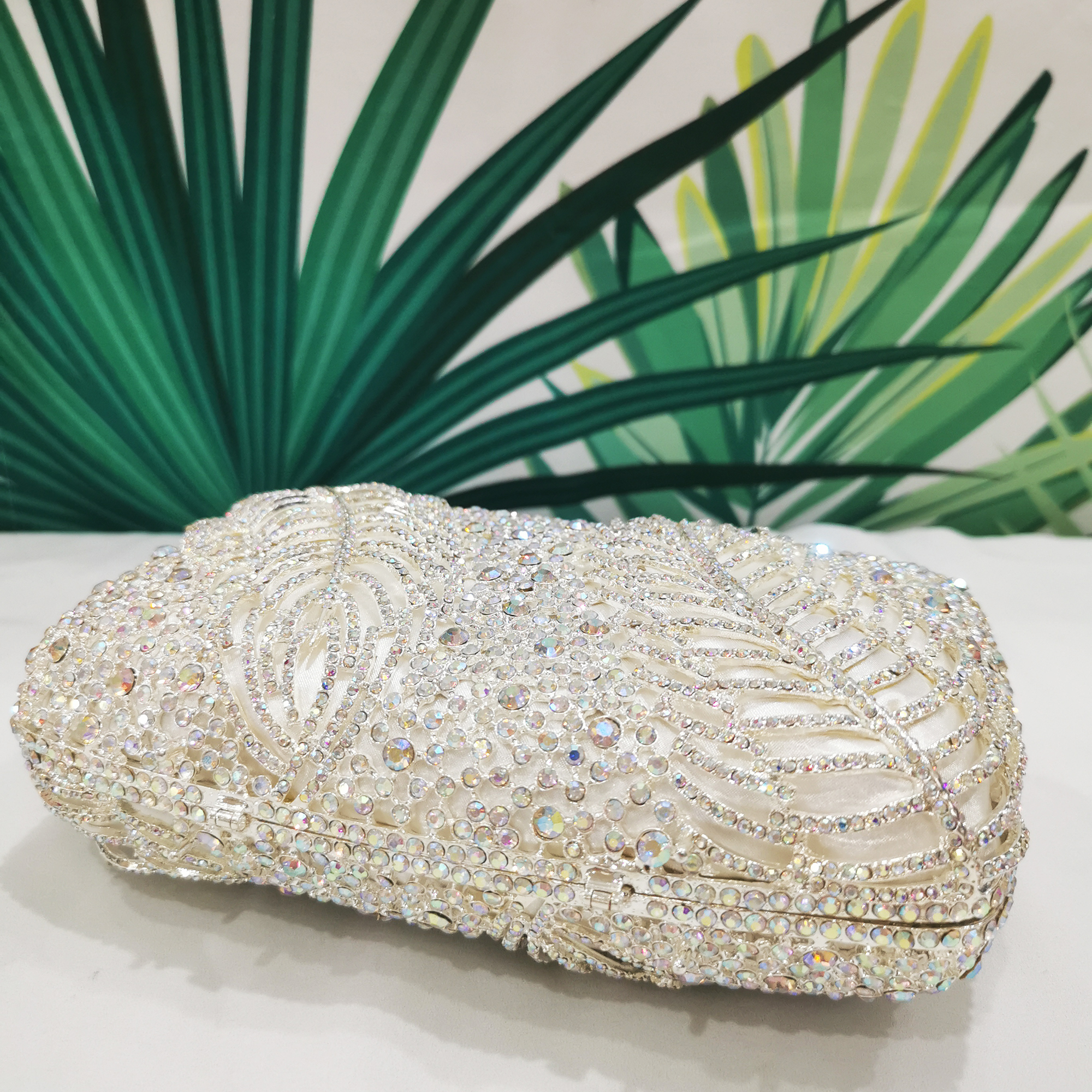 XIYUAN Wedding Party Rhinestone Crystal Clutch Bags For Women ab White Diamond Clutches Bags Handbags Small Party Prom Purse