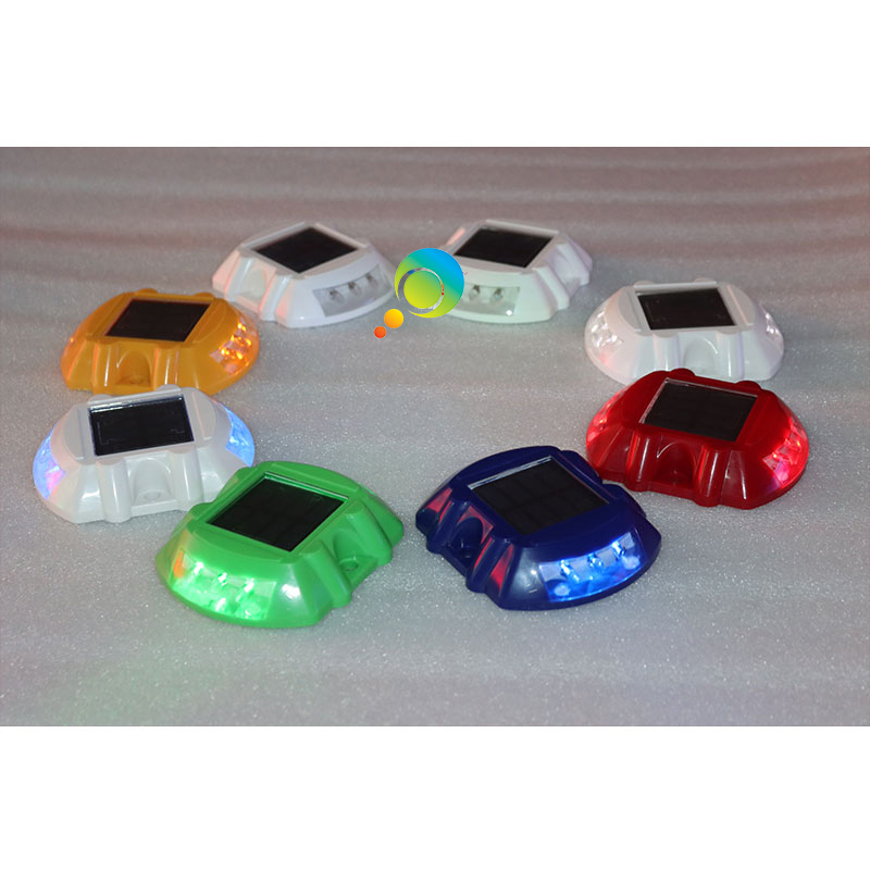 Constant Light On Colored Plastic Case Solar Ip68 Traffic Safety Driveway Marker Road Stud