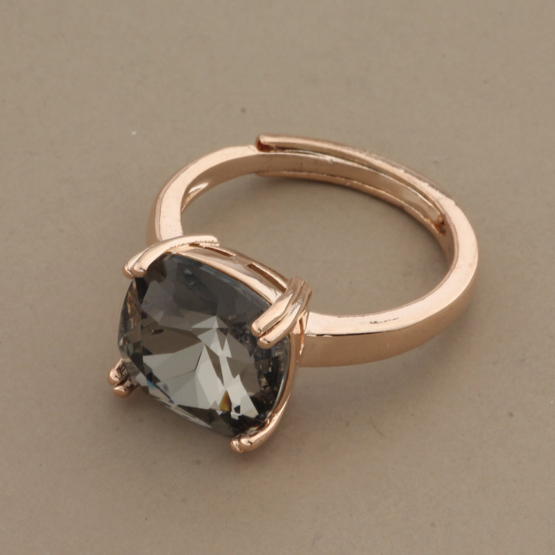 2022 Jewelry Trend Luxury Square Shape Classic Design Rings For Women Jewellery Party Wedding Ring Vintage Jewelry Gift