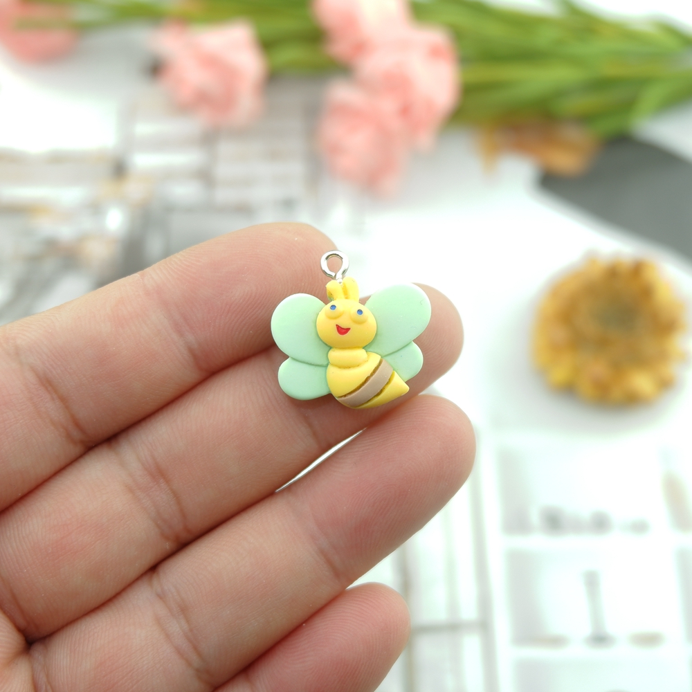 Resin Butterfly Bee Charms for Jewelry Making Diy Earring Bracelet Pendant Accessories Findings Bulk Wholesale