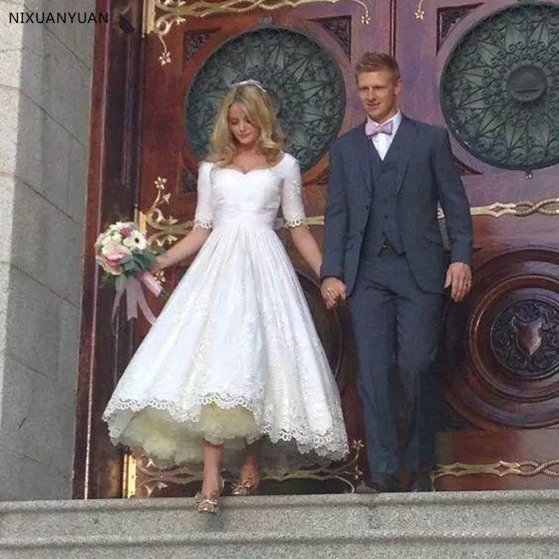 2023 Vintage Half Sleeve Tea Length Wedding Dresses Sexy V Neck Appliques Lace Country Short Custom Made Wedding Dress