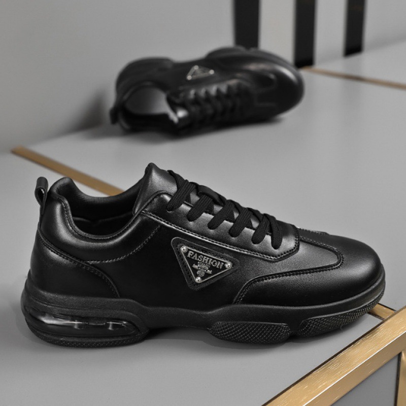Mens Designer Shoes New Leather Sneakers Shoes Trainers Trend With Thick Bottom Casual Shoes England Pure Black Trainers Work Business