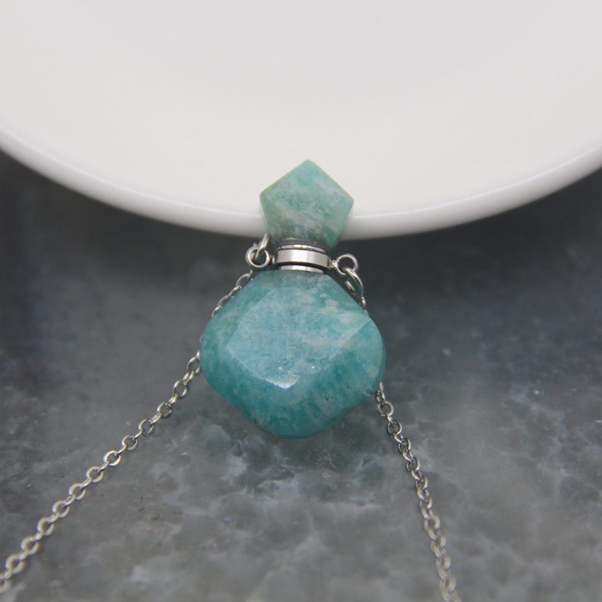 Amethysts/Labradorite/Amazonite Mini Perfume Bottle Pendant,Rose Quartzs/White Quartz Essential Oil Diffuser Vial Keepsake