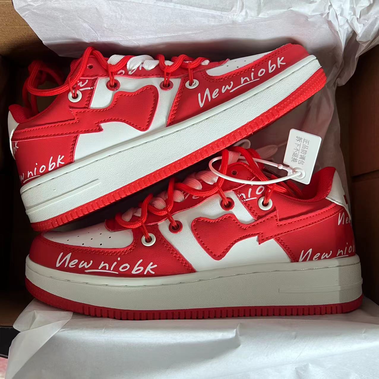 Men Women Casual Board Vintage Style Shoes Comfortable Fashionable Red Free shipping