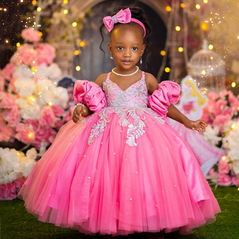 2024 Hot Pink Little Girls Birthday Dress wer Girl Dresses Communion Gowns Spaghetti Straps Appliqued Beaded Lace Big Bow Rhies Tiered Tulle Gilr Gown