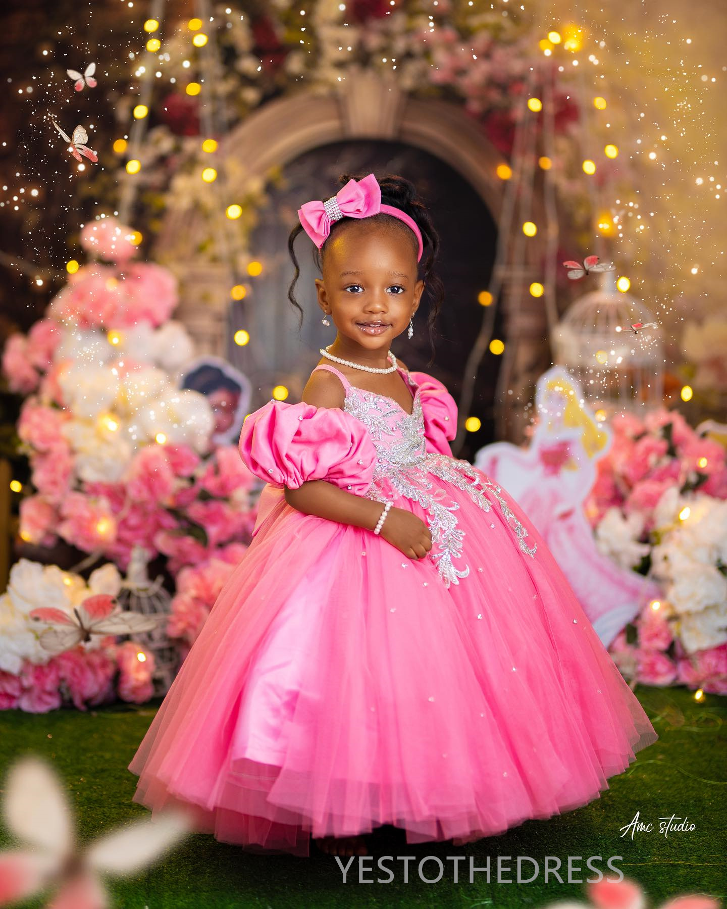 R&W 2024 Hot Pink Little Girls Birthday Dress wer Girl Dresses Communion Gowns Spaghetti Straps Appliqued Beaded Lace Big Bow Rhies Tiered Tulle Gilr 