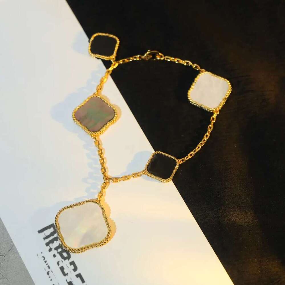 Elegant Woman Chain Bracelets Four Mixed Ceef Motifs Bracelt Five Flowers Leaf Clover Designer Jewelry Women Gold Charm Bracelet Alhambrs