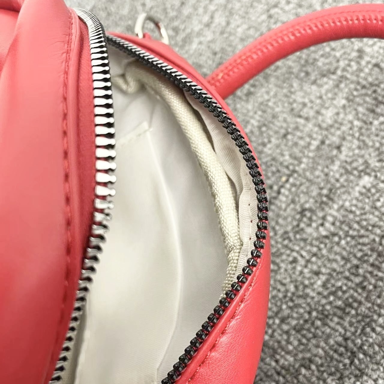 High quality street trend niche design Boston handbag women's new high-end commuting handbag casual crossbody bag women's