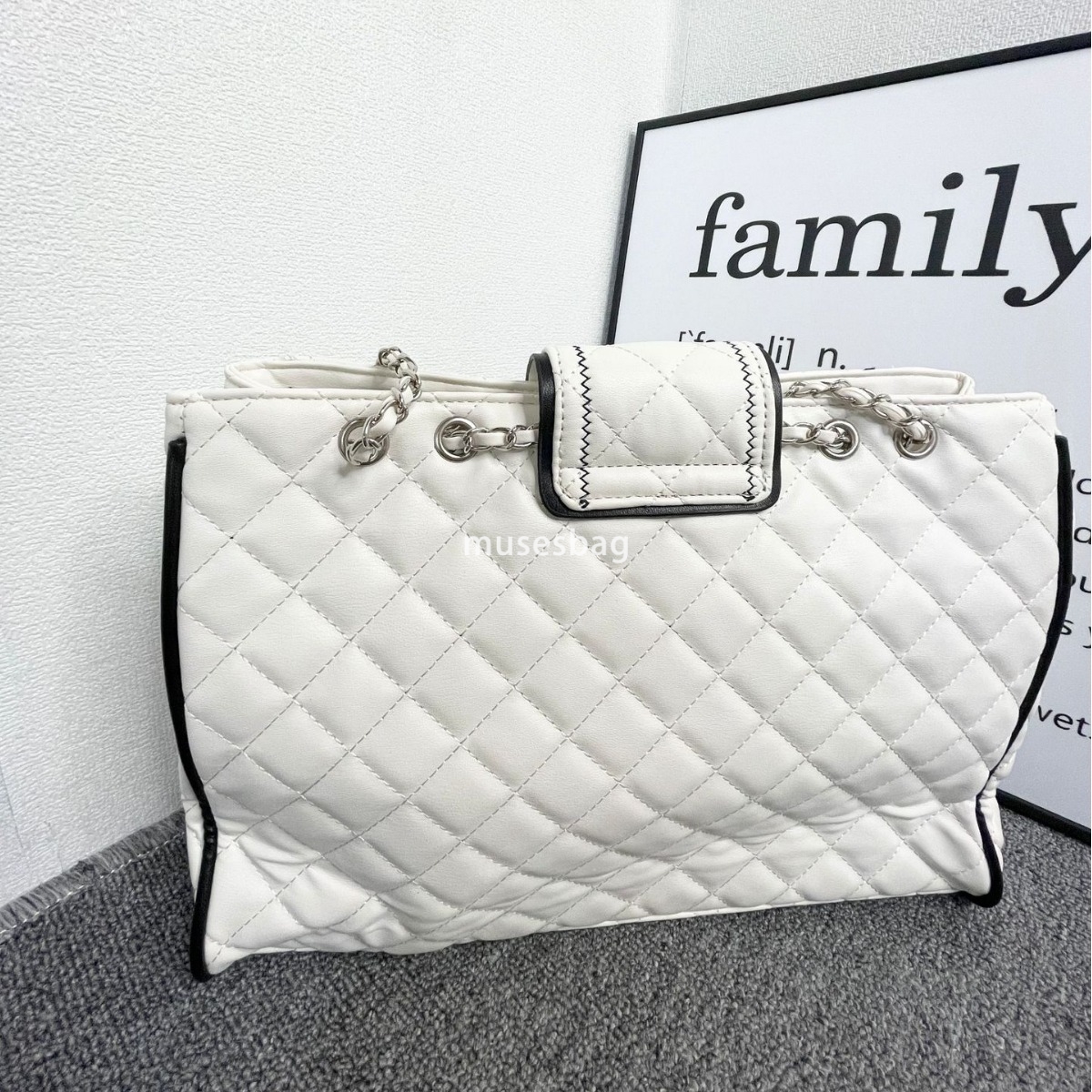 High quality niche design summer vintage classic Instagram large capacity embroidered diamond grid commuting fashion trendy chain tote bag