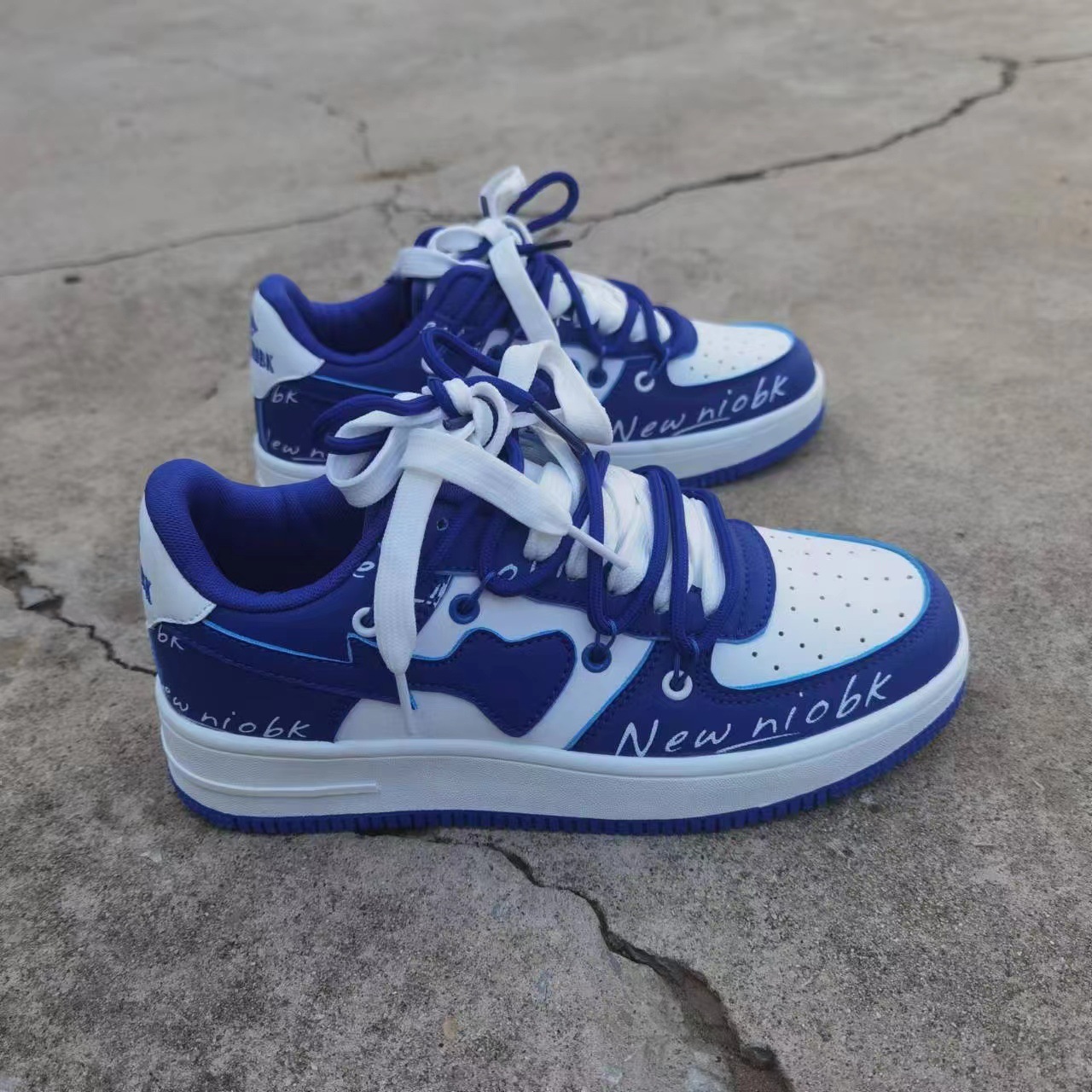 Men Women Casual Board Vintage Style Shoes Comfortable Fashionable Red Free shipping