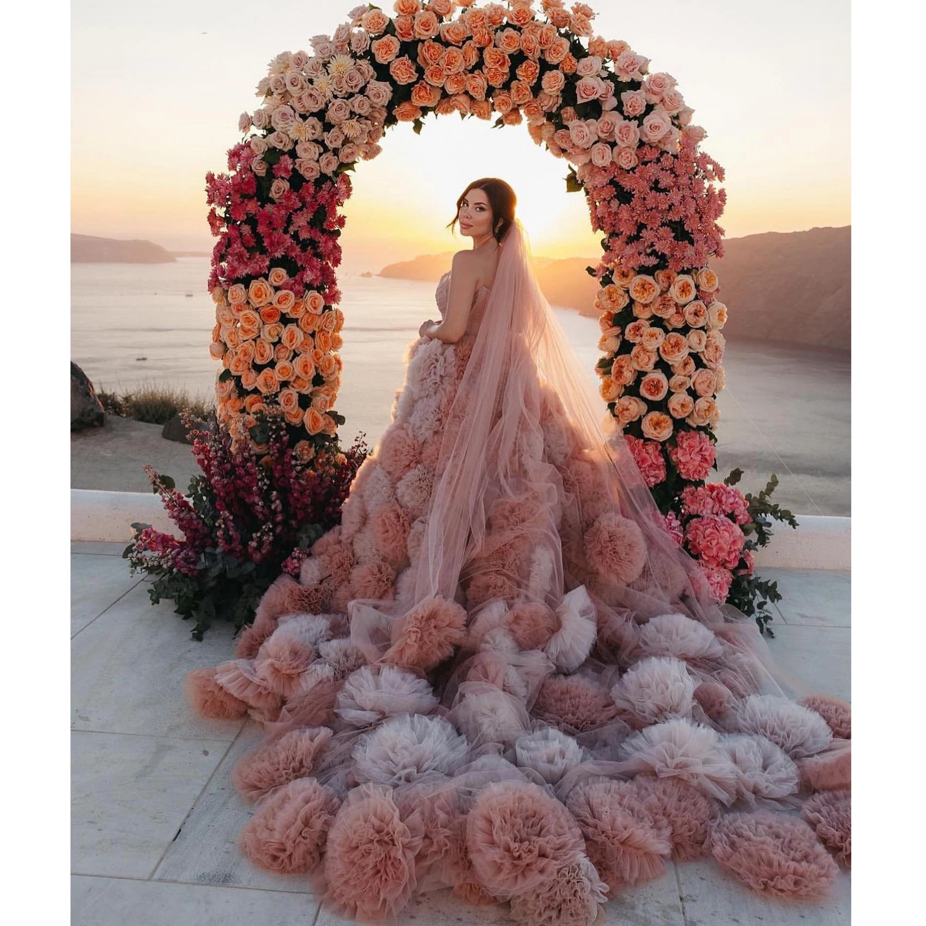 Charming Cloud Ball Bridal Gown Hand Ruffled Wers Wedding Party Dresses Bride Dress Vestidos De Novia 0218