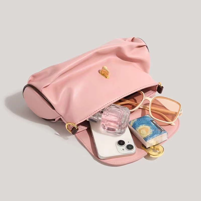 Korean Instagram niche design street trend fashion handbag underarm bag new niche pleated style texture versatile fashion one shoulder crossbody