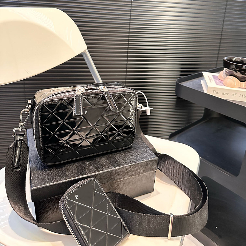 Designer Crossbody Womens Shoulder Bags New Fashion Girls Small Handbags Multicolor Purses with Wide Letter Strap Bag camera bag