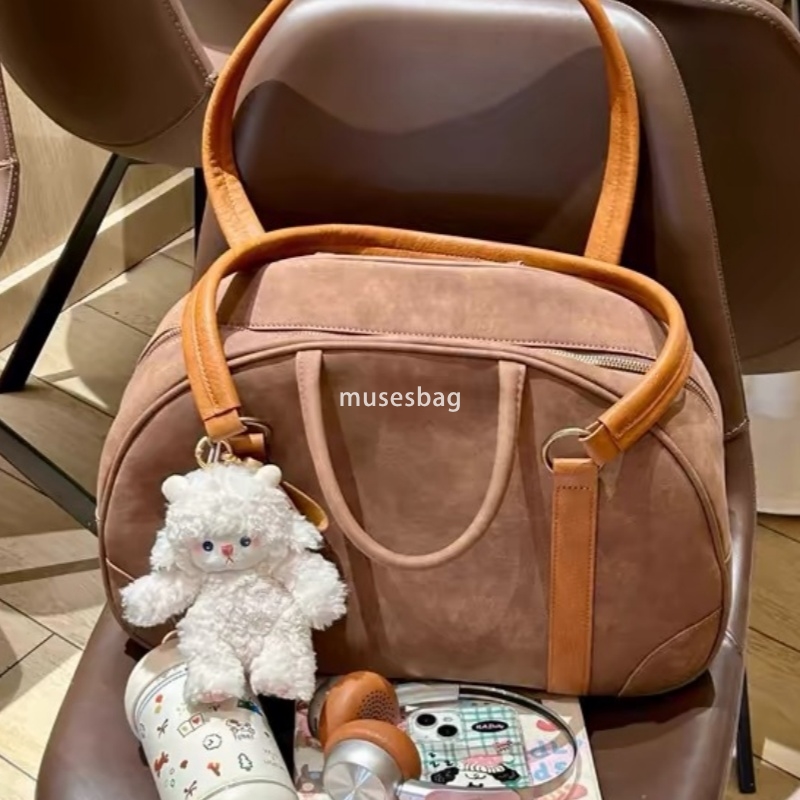 Korean version of street trend niche design Maillard retro Boston bag women's new large capacity portable bowling bag niche versatile bag