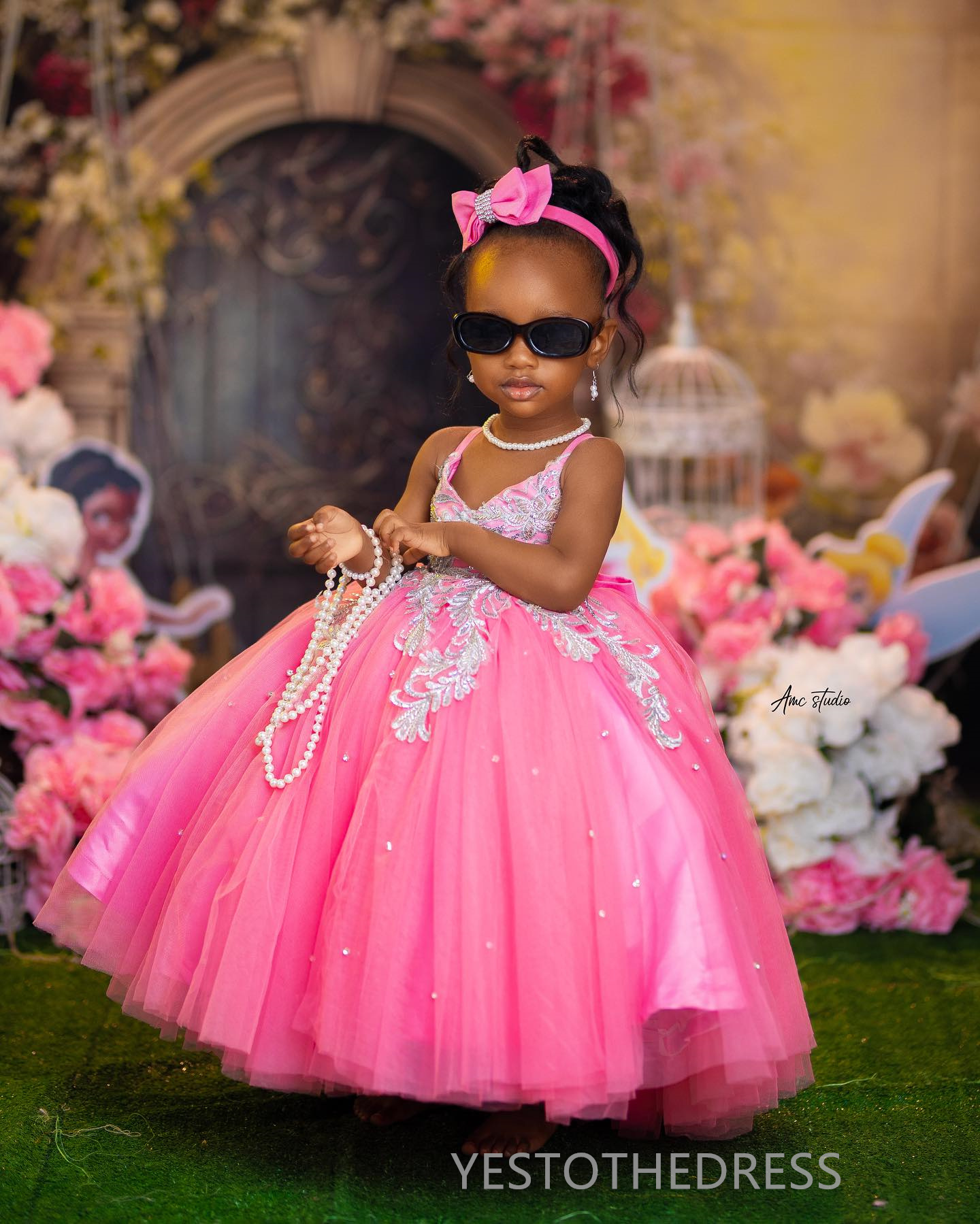 R&W 2024 Hot Pink Little Girls Birthday Dress wer Girl Dresses Communion Gowns Spaghetti Straps Appliqued Beaded Lace Big Bow Rhies Tiered Tulle Gilr 