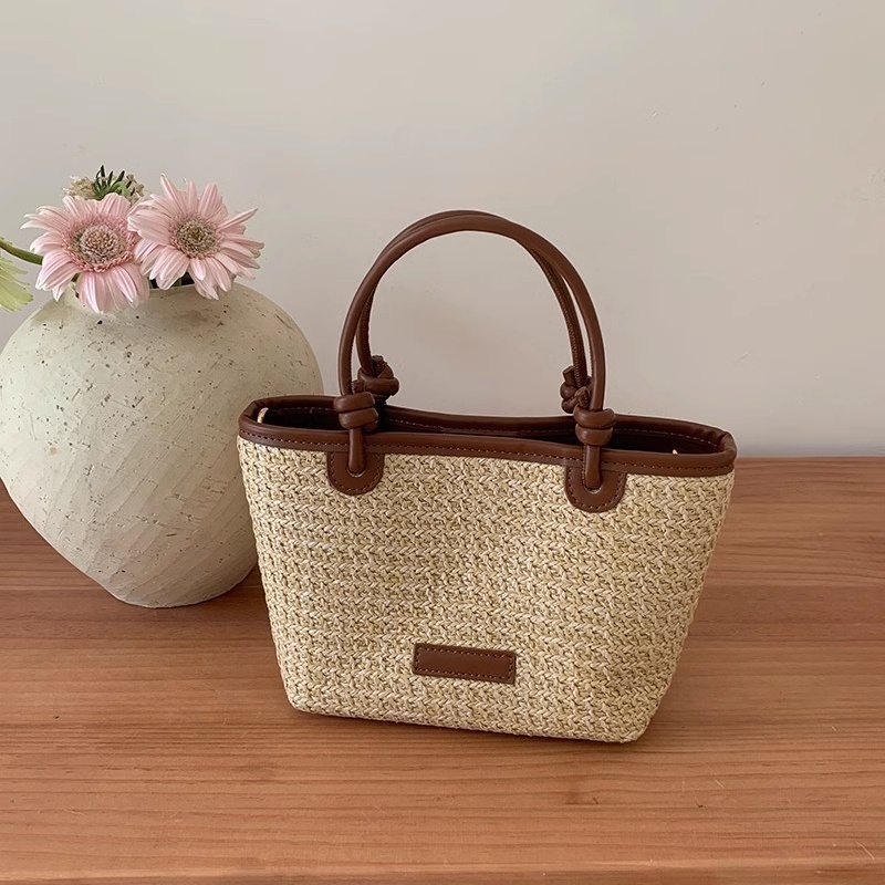 Korean women's fashionable and practical beach style portable small bag with large capacity one shoulder crossbody bag vegetable basket water buc