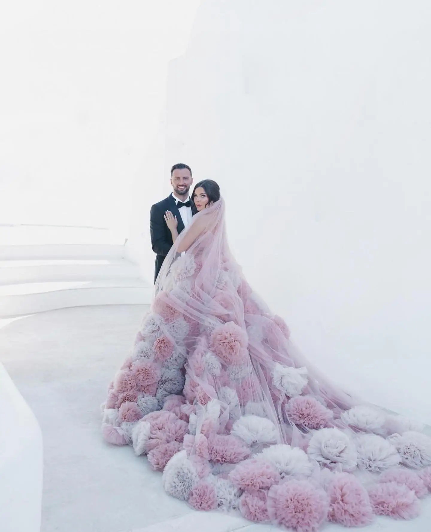 Charming Cloud Ball Bridal Gown Hand Ruffled Wers Wedding Party Dresses Bride Dress Vestidos De Novia 0218