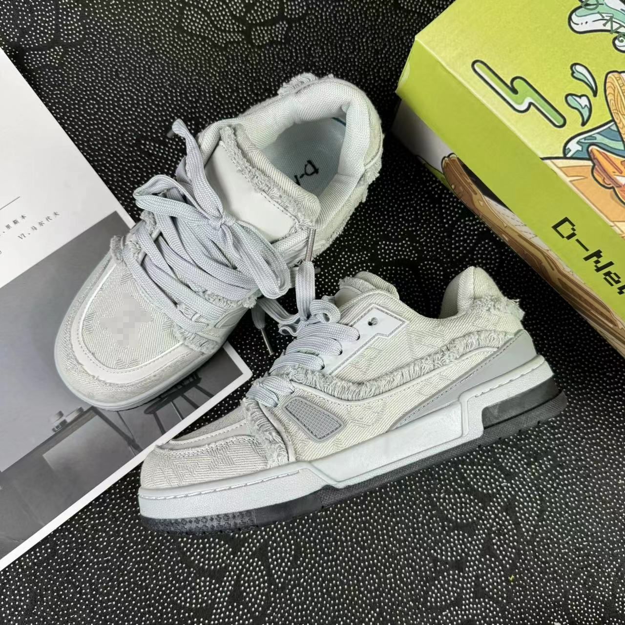 Men Women New Vintage Style Shoes Couple Shoes Athleisure Style Shoes Comfortable Fashionable Pink Free shipping