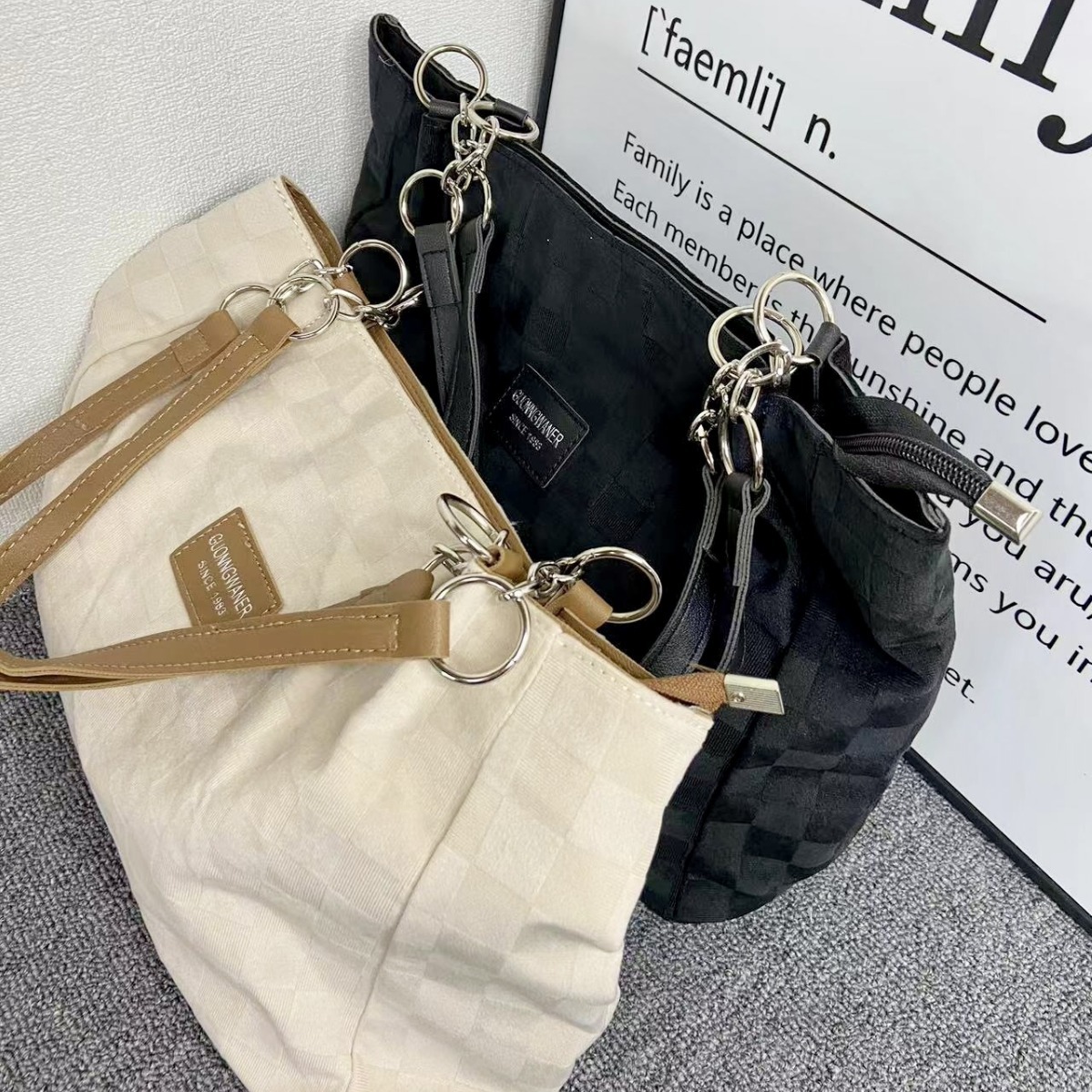 Crowd design trend fashionable large capacity bag versatile women's summer new canvas shoulder bag high-end feeling simple and niche leisure tote