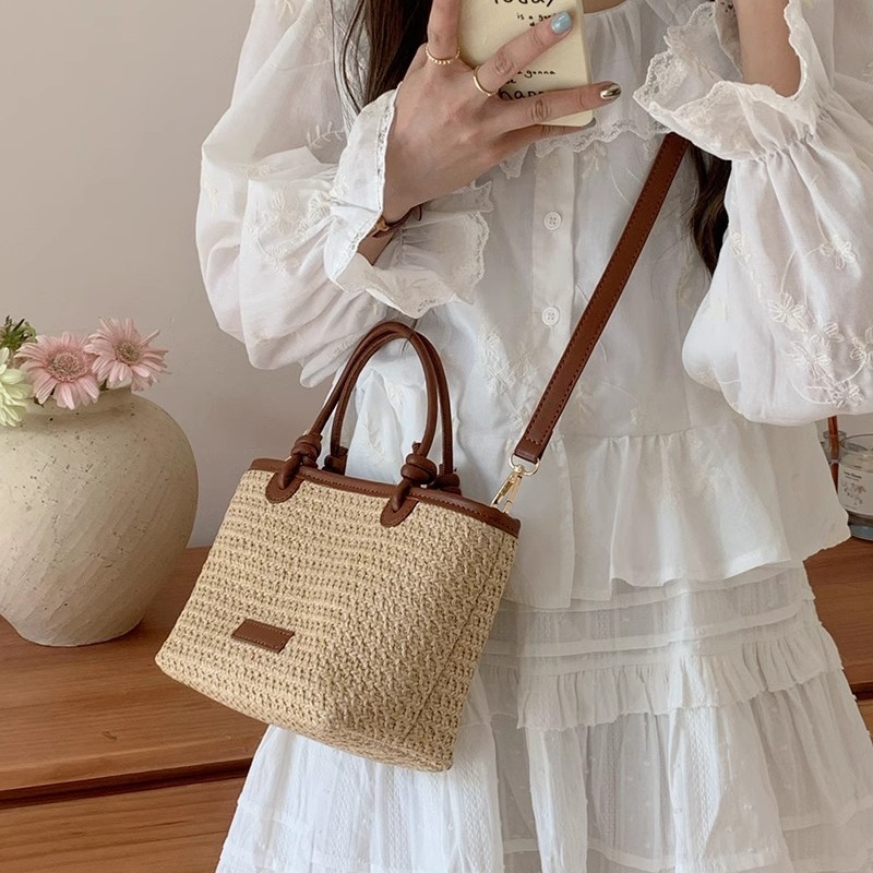 Korean women's fashionable and practical beach style portable small bag with large capacity one shoulder crossbody bag vegetable basket water buc
