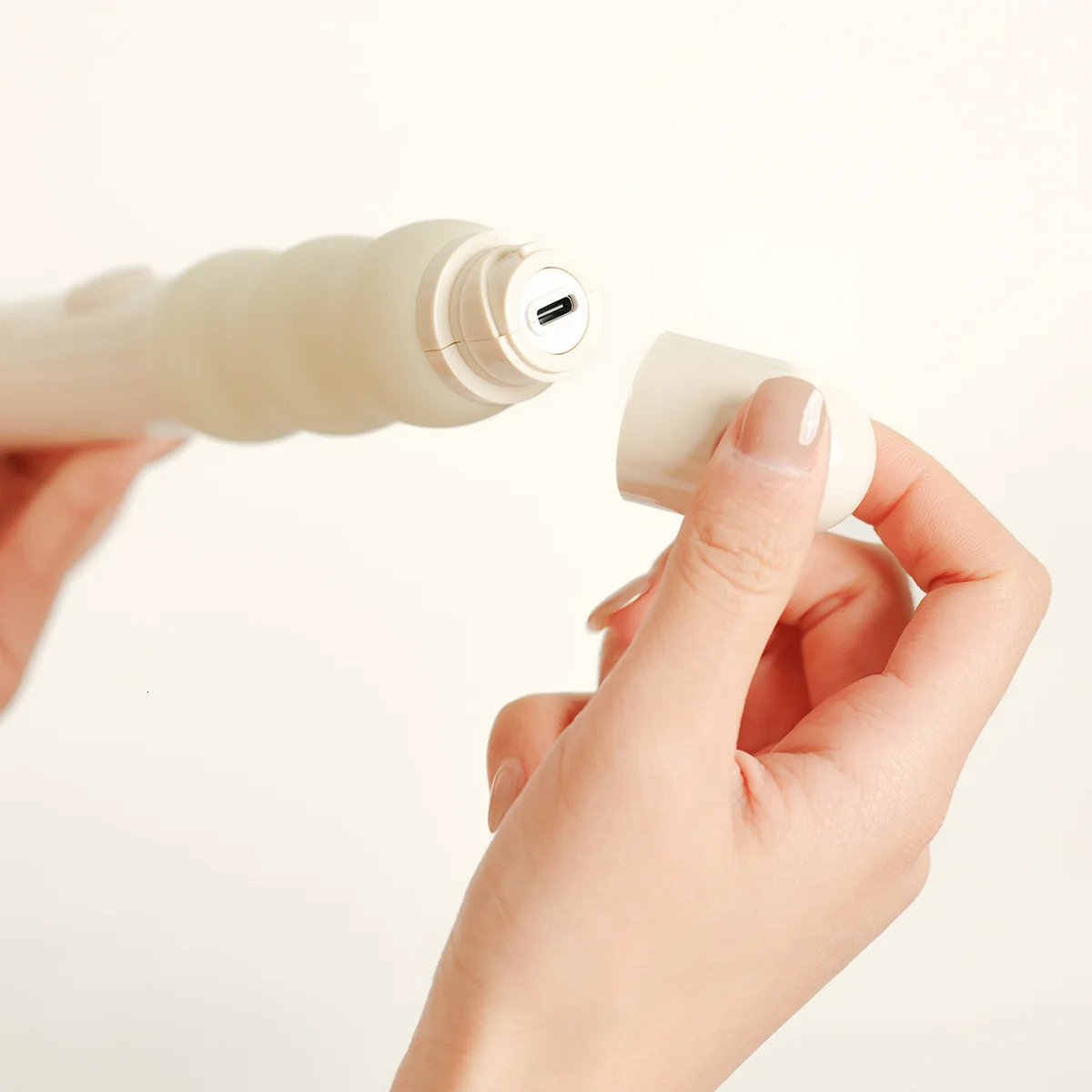 DOCO Back Brushing Tool Electric Shower Brush Foot trimmer Multi functional Back Rubbing Massage Body Rubbing Towel Long handled 240624