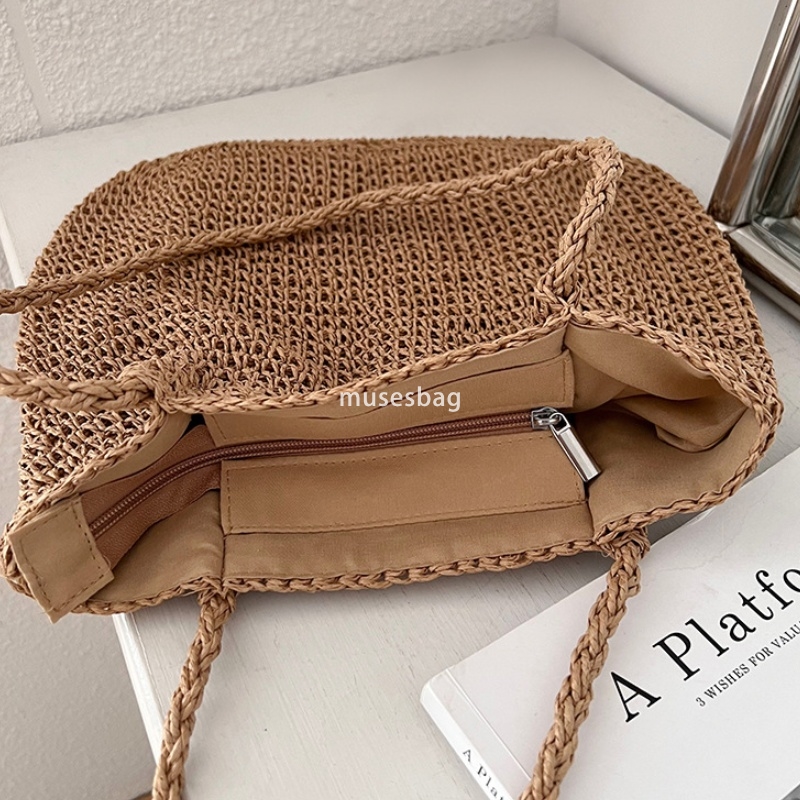 High quality women's fashionable one shoulder large capacity grass woven bag portable simple classic leisure bag seaside vacation beach rattan wo