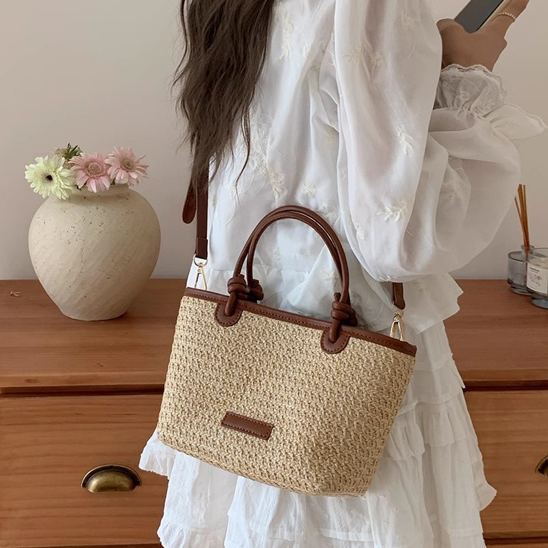 Korean women's fashionable and practical beach style portable small bag with large capacity one shoulder crossbody bag vegetable basket water buc