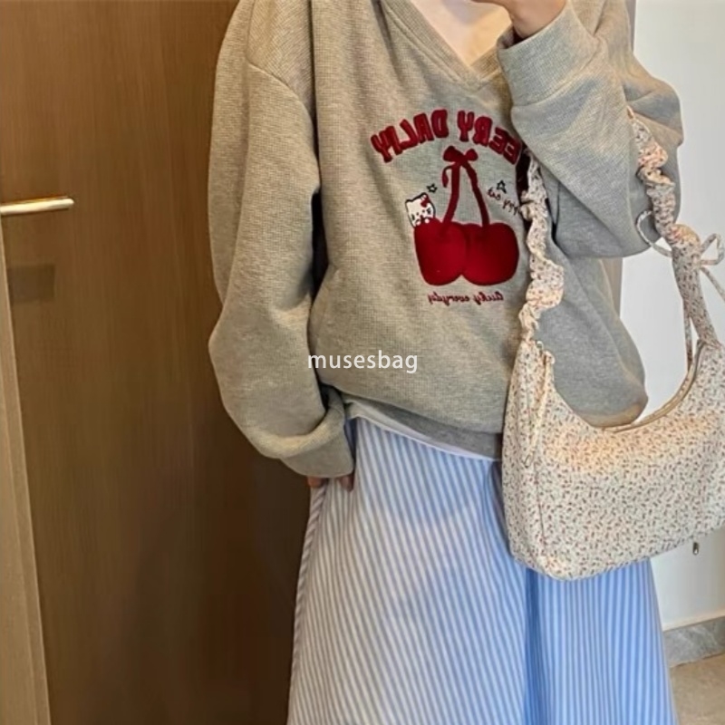 Niche Design Instagram Spring/Summer Folded Flower Crossbody Bag New Niche Design Large Capacity Shoulder Bag Sweet Drawstring Commuter Bag