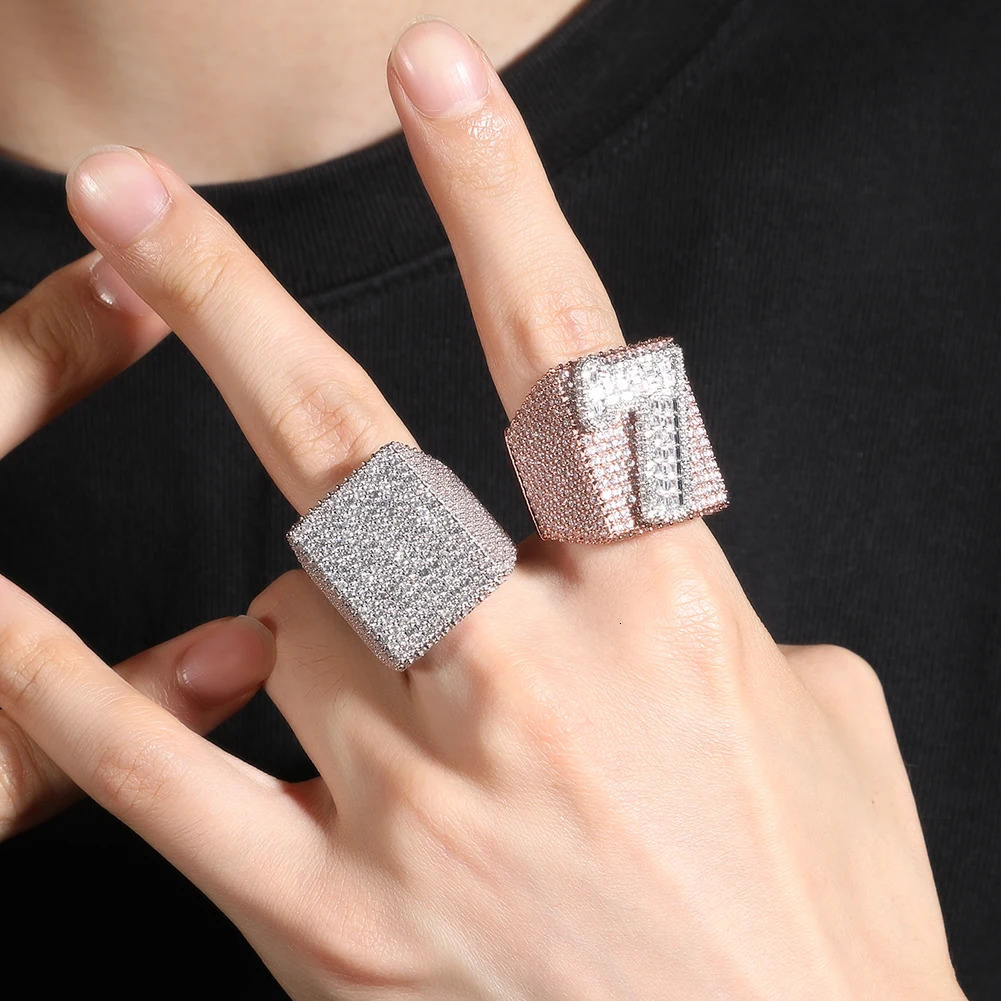 THE BLING KING Custom Big Mens Ring Personalized Letters Numbers Full Iced Out Cubic Zirconia Party Rings Hiphop Rapper Jewelry 240617