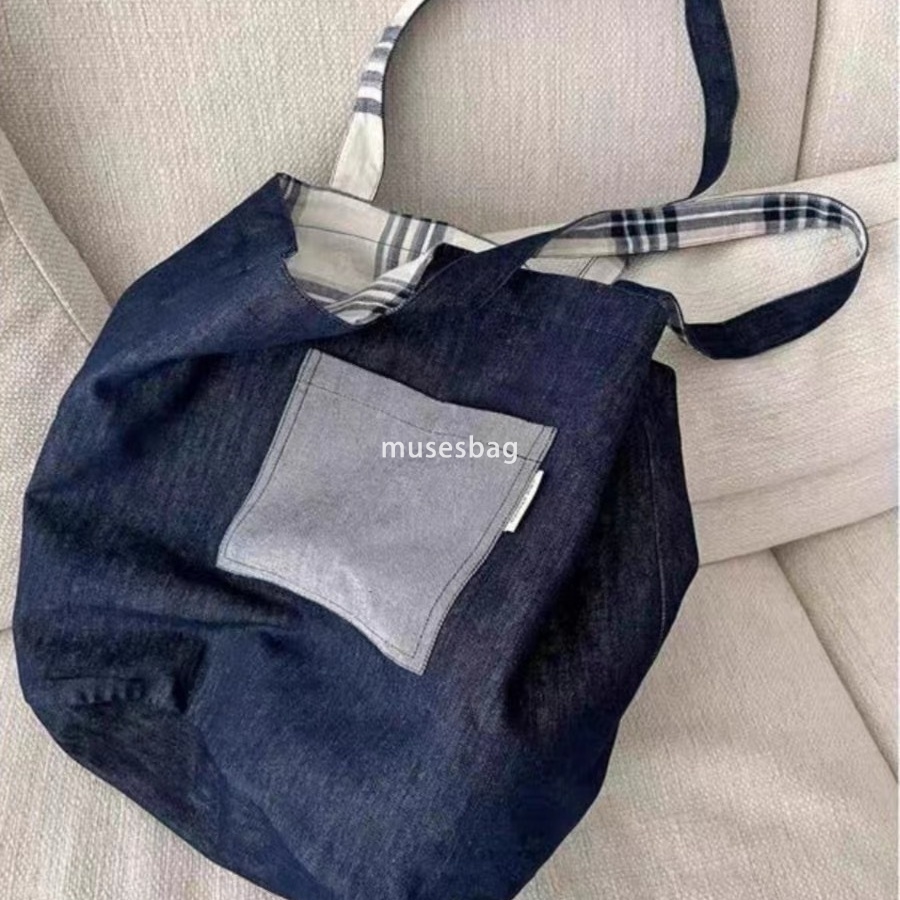 A niche design Korean trendy new denim plaid patchwork double-sided tote shoulder bag with minimalist ins versatile large capacity handbag