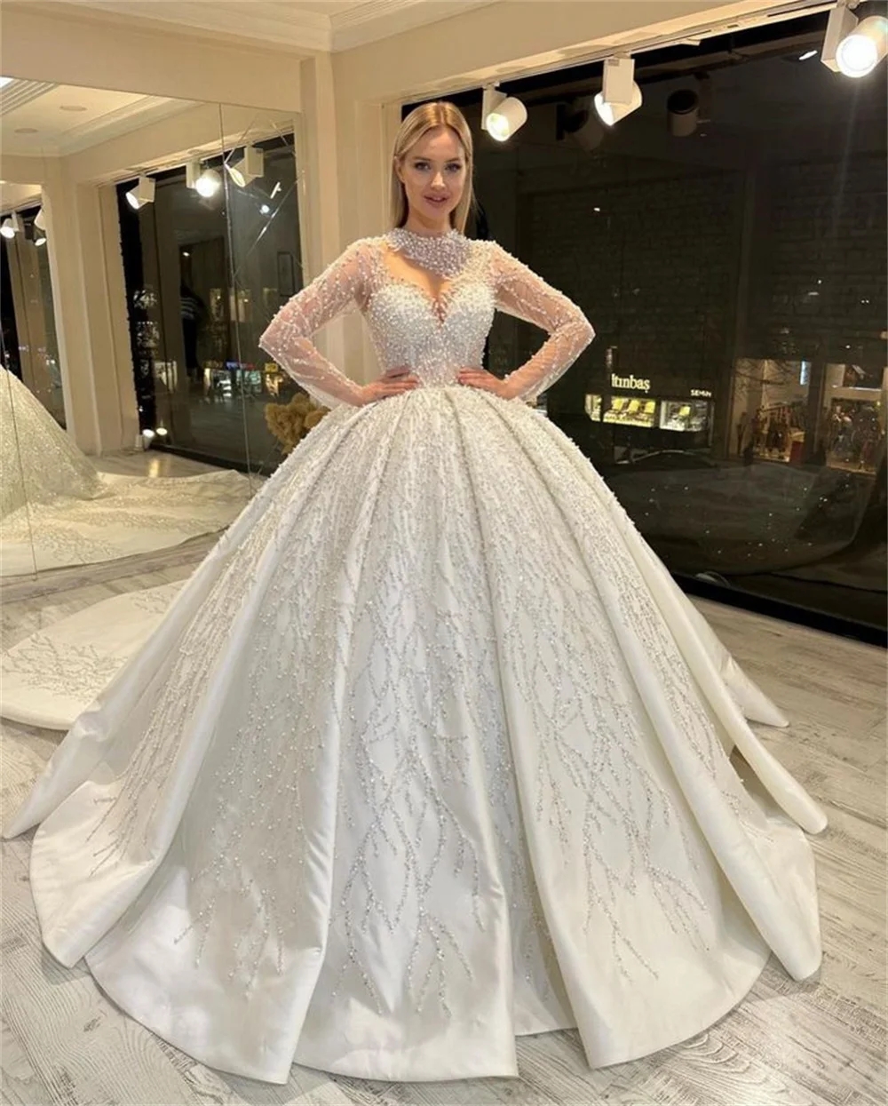 Dubai Arabic Wedding Dress High Neck Lace Beaded Sequins Long Illusion Sleeves Church Bride Gowns Vestido De Noiva Customed