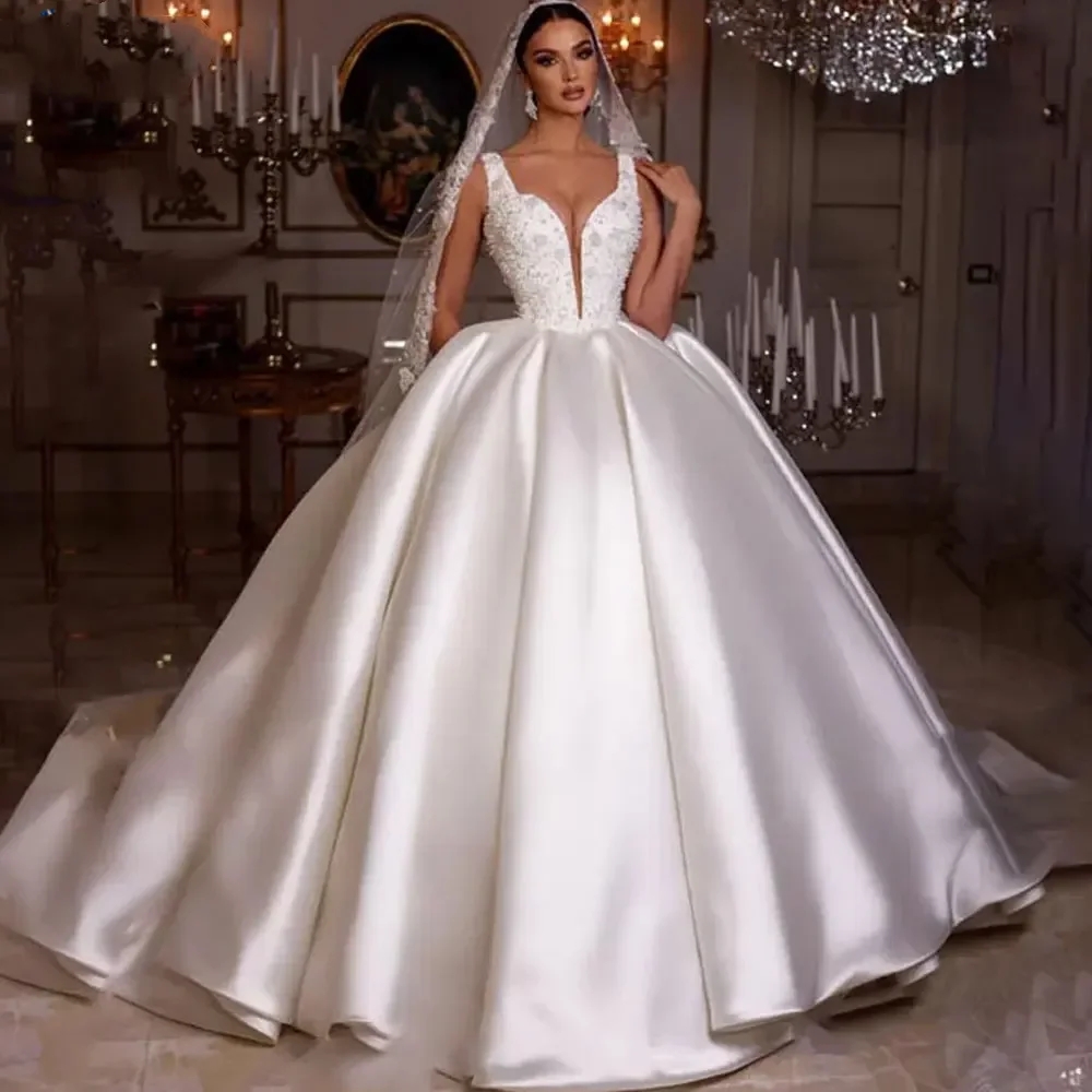 Classic A-Line Women Wedding Dress V Neck Spaghetti Strap Sleeveless Bridal Gown Appliques Beads Sweep Train Dresses Custom Made