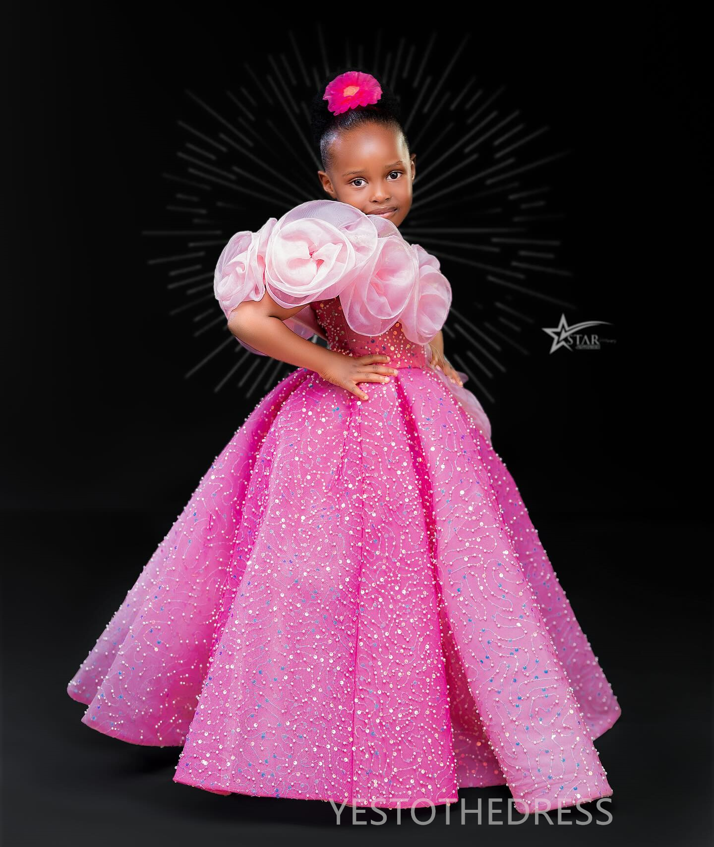 2024 Pink Little Girls Birthday Dress Flower Girl Dresses Communion Gowns Spaghetti Straps Sequined Lace Hand Made Flowers Pearl Tiered Marriage Dress