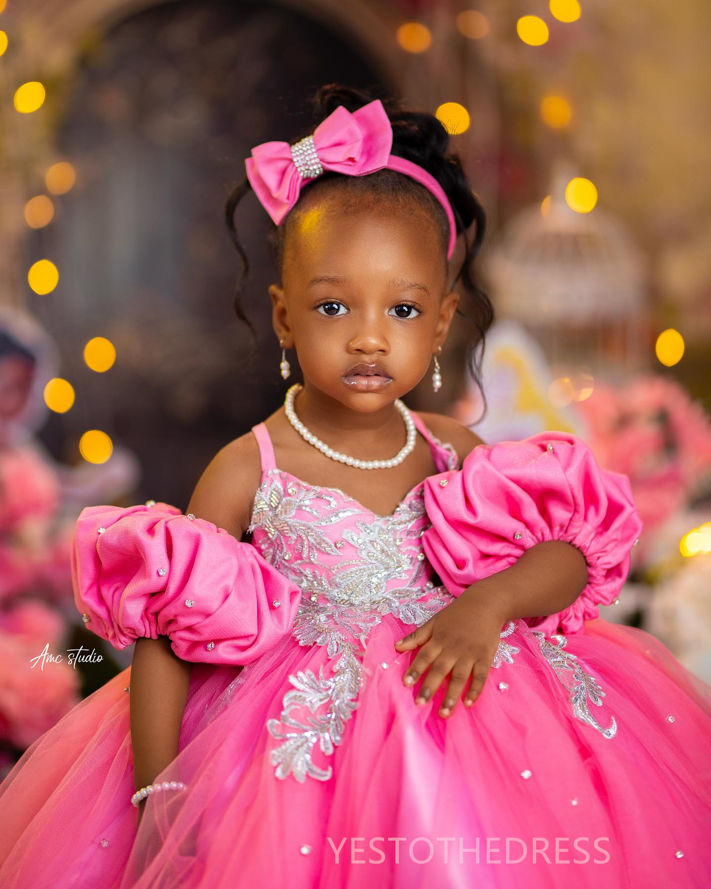R&W 2024 Hot Pink Little Girls Birthday Dress wer Girl Dresses Communion Gowns Spaghetti Straps Appliqued Beaded Lace Big Bow Rhies Tiered Tulle Gilr 