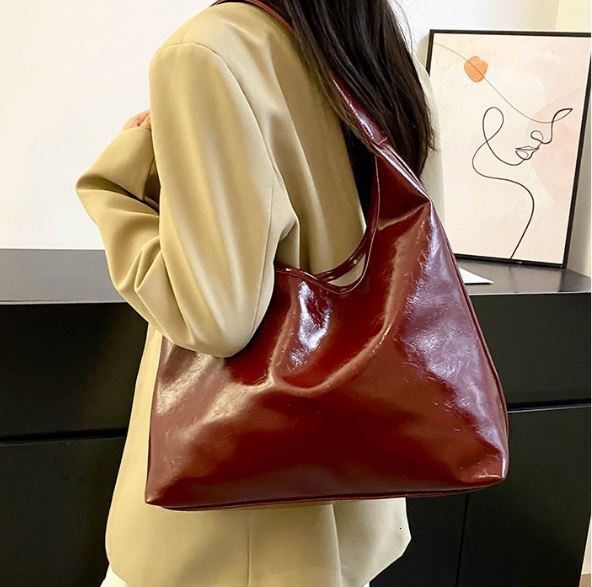 2024 New Trendy and Stylish Simple Large Capacity Women's Shoulder Bag Commuting Versatile Tote Bag Cross border Women's Underarm BagH6.26#2