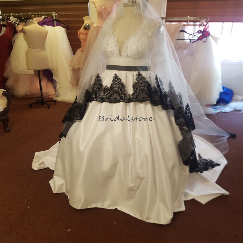 Fantasy Boho Gothic Wedding Dress With Black Bow Elegant A Line Satin Rustic Country Bridal Gowns Court Train Lace Sleeve Garden Celtic Bride Dress Ro